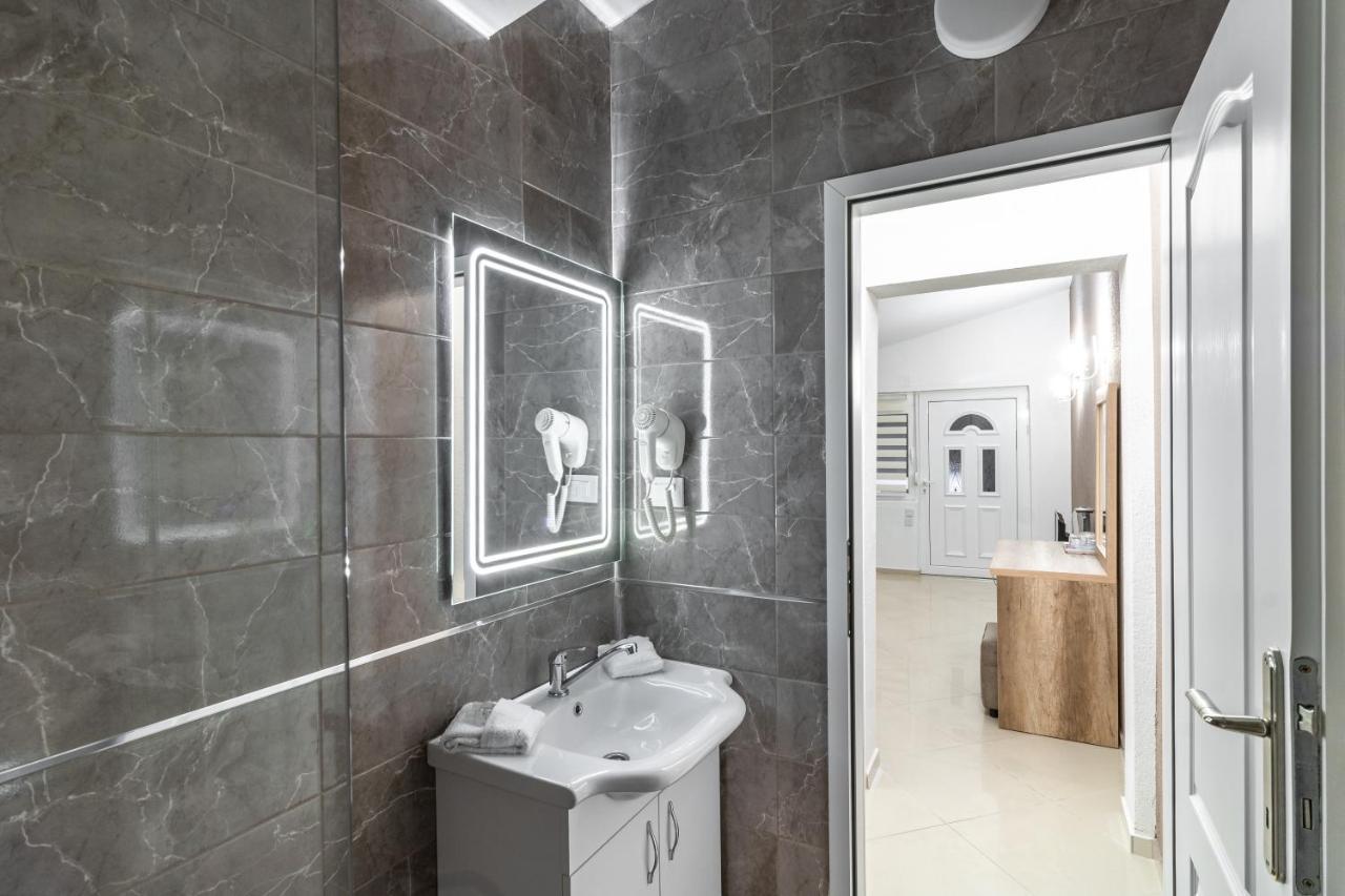Apart-Hotel Prestige Ούλτσιν Εξωτερικό φωτογραφία