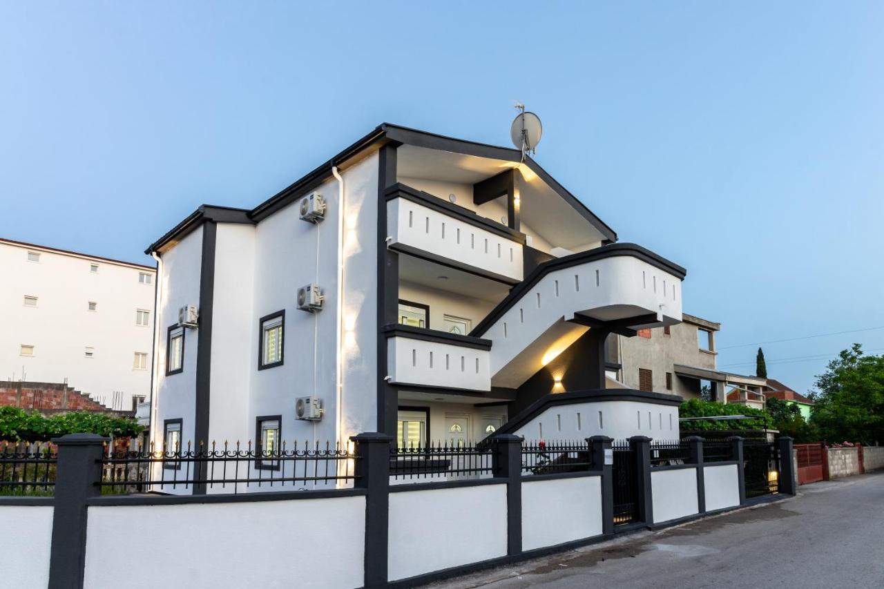 Apart-Hotel Prestige Ούλτσιν Εξωτερικό φωτογραφία